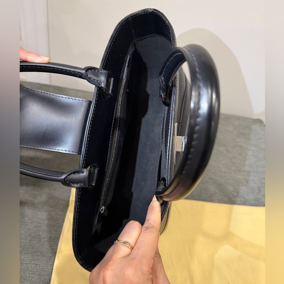 Louis Vuitton Epi Mirabeau PM - Picture 7 of 16